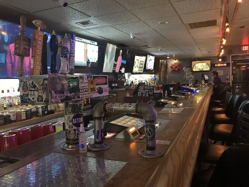 Moondoggies Bar & Grill