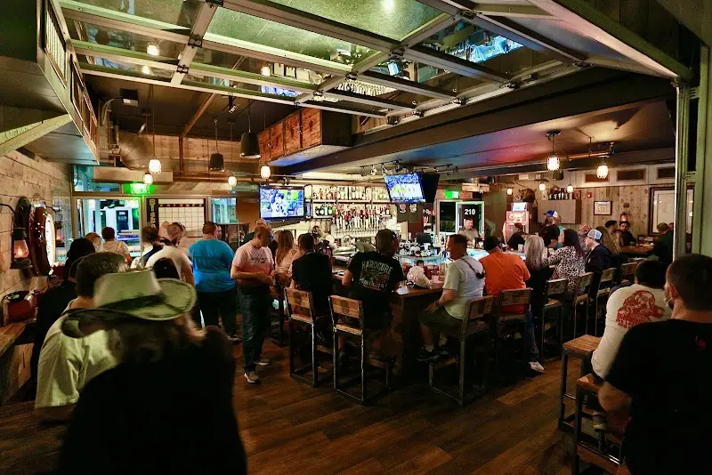 Rick's Rollin Smoke BBQ & Tavern